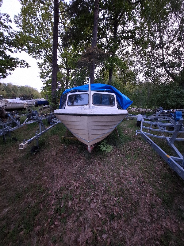 Crescent 521 hardtop utan motor, ratt, reglage 